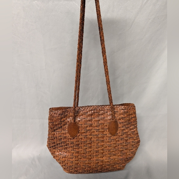 LJS Collection Handbags - Vintage Woven Brown Shoulder Tote Bag - Classic Handcrafted Style